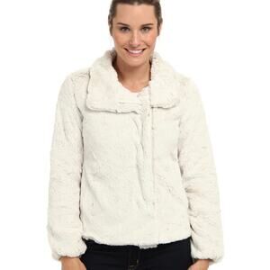 Patagonia Pelage Women's Jacket in Raw Linen.   Size is Medium. ‎ Gorgeous!